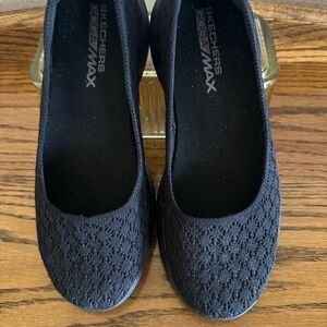 Skechers Women's Black Textured Flats